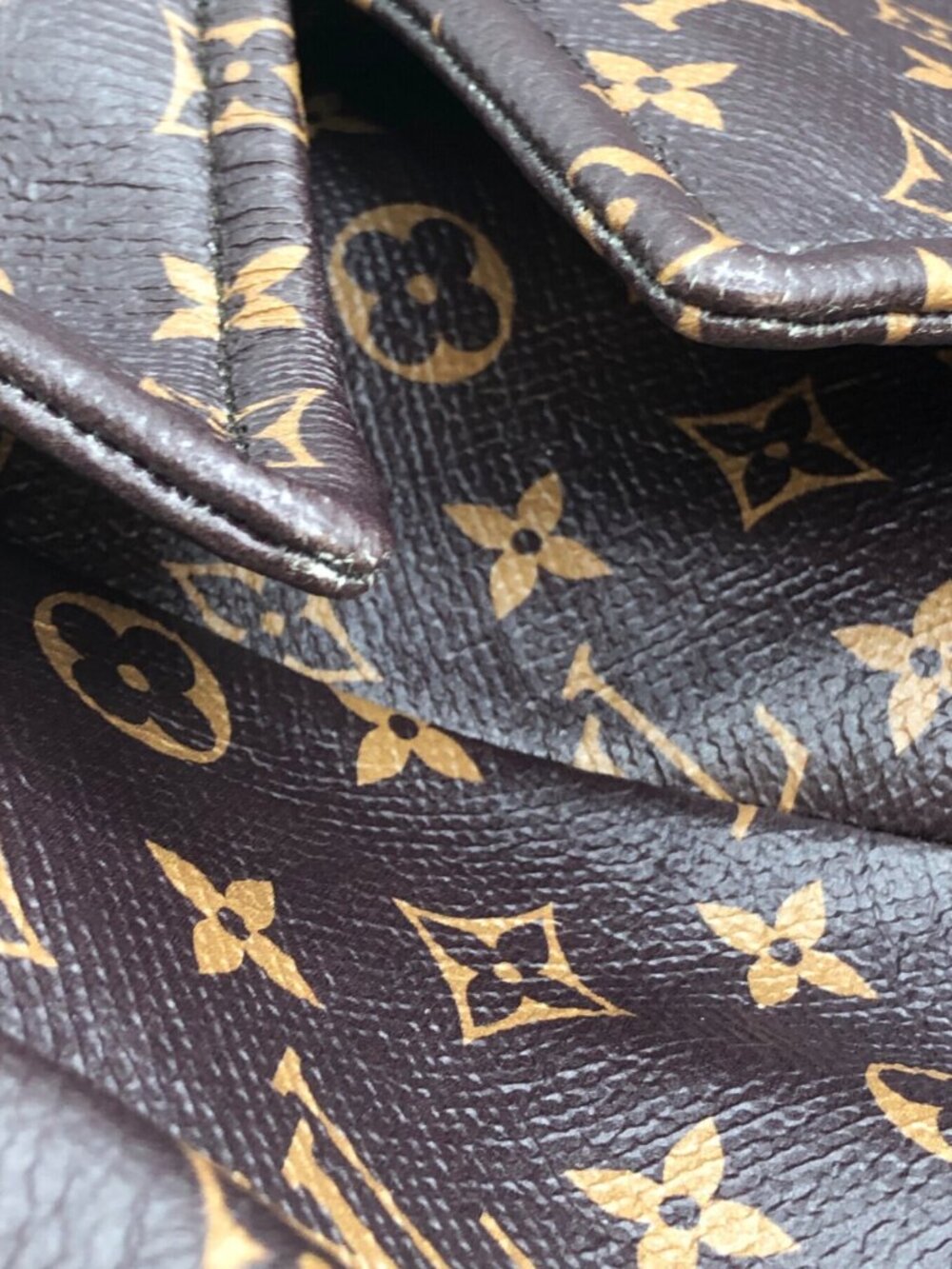 Louis Vuitton Monogram Canvas Trench Coat - Picture 5 of 11